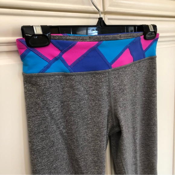 Reversible Ivivva by Lululemon girls leggings 🍋 - Picture 3 of 12